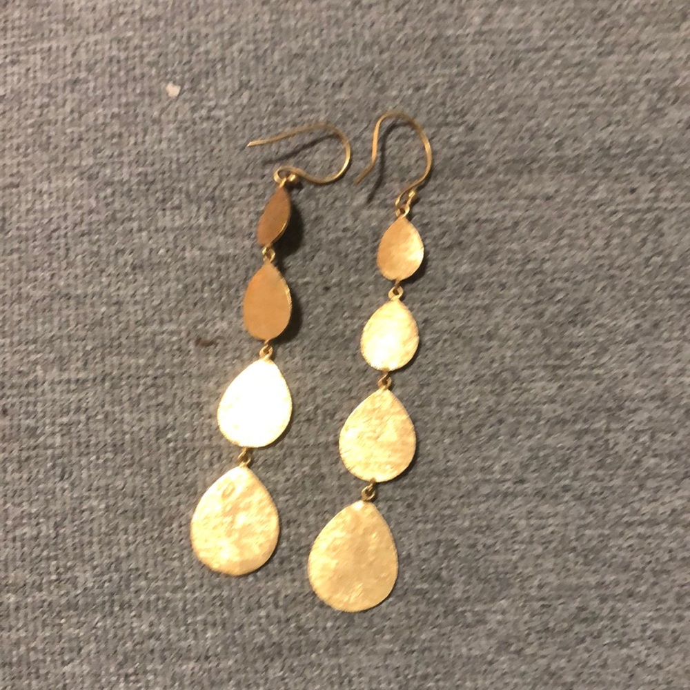 gorgeous gold earrings